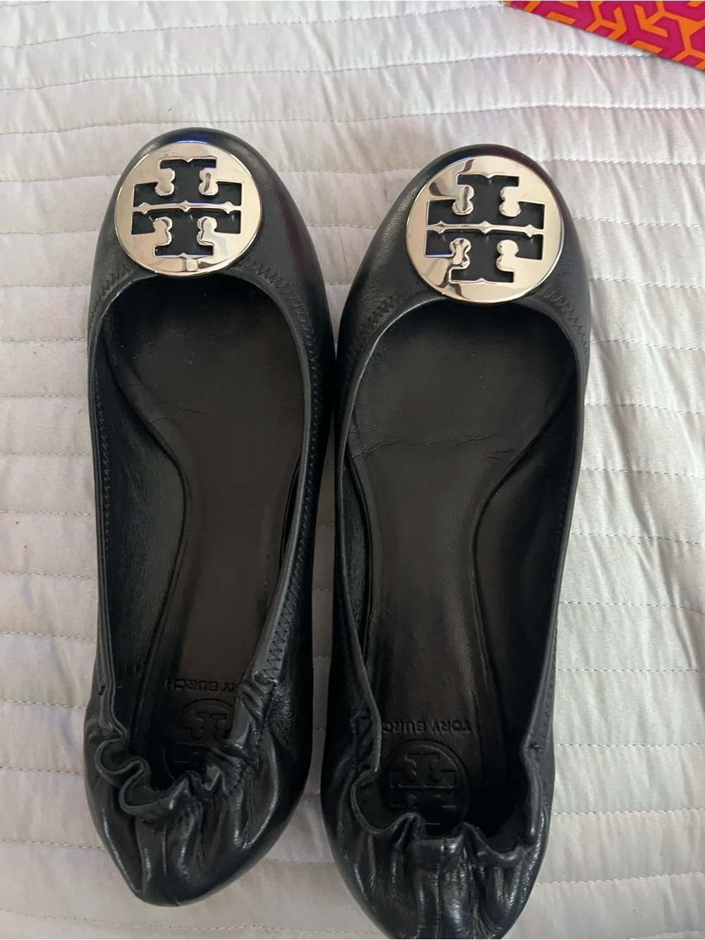 Tory Burch Black Leather Ballet Flats with silver Logo Medallion size 9.5